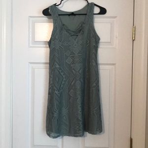 Adorable teal dress!